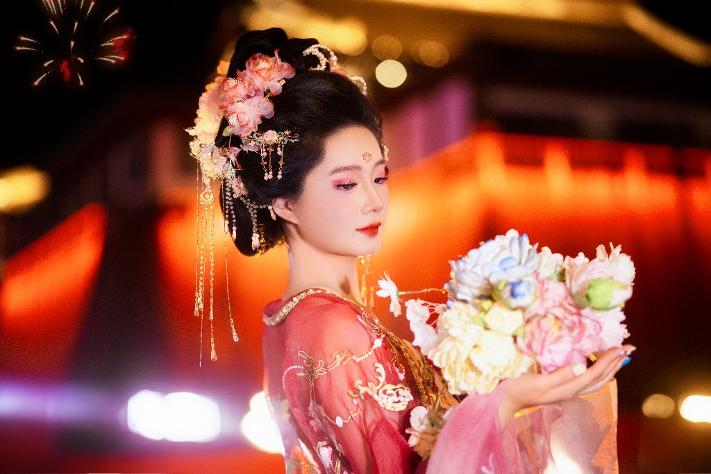大唐不夜城夜景汉服旅拍展示